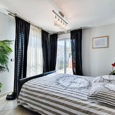 Happyfew Penthouse Lucia Apartment *