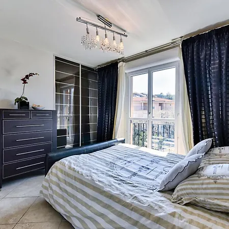 Happyfew Penthouse Lucia